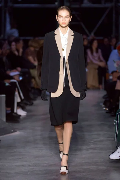 Look 75